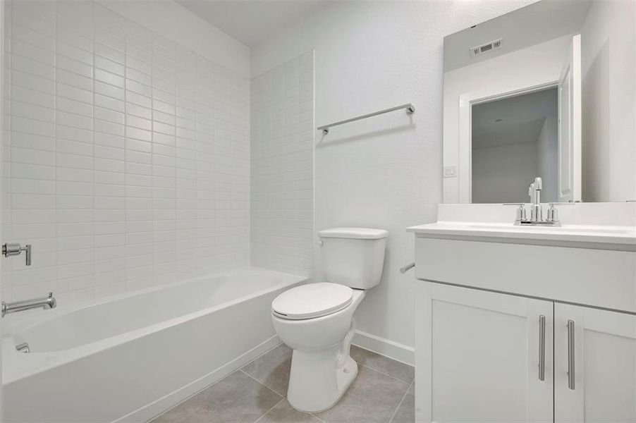Furnished interior view inside a new home in Providence Commons, Providence Village (Image 11). Furnished interior view inside a new home in Providence Commons, Providence Village (Image 11).