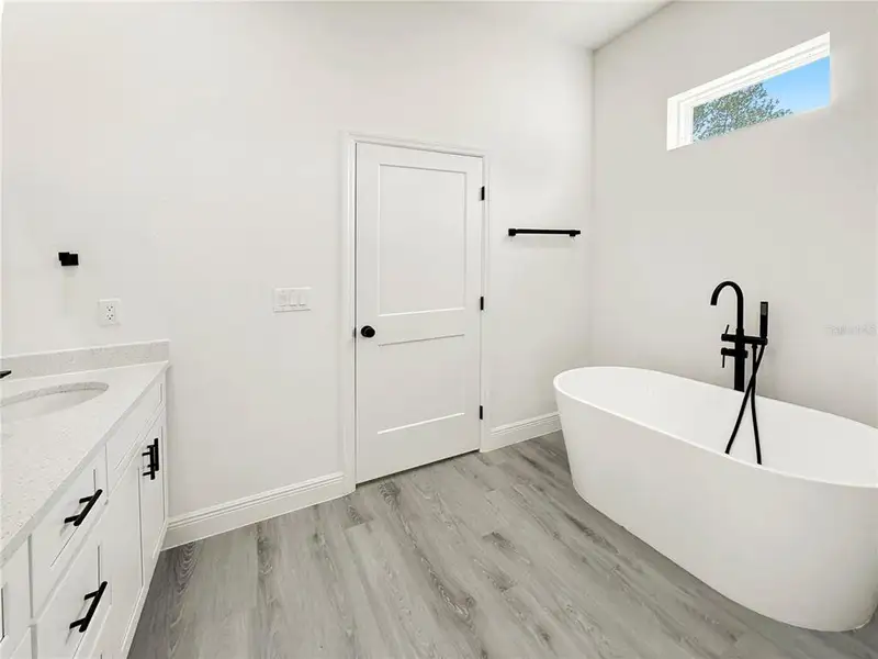 Furnished interior view inside a new home in , Ocala (Image 8).