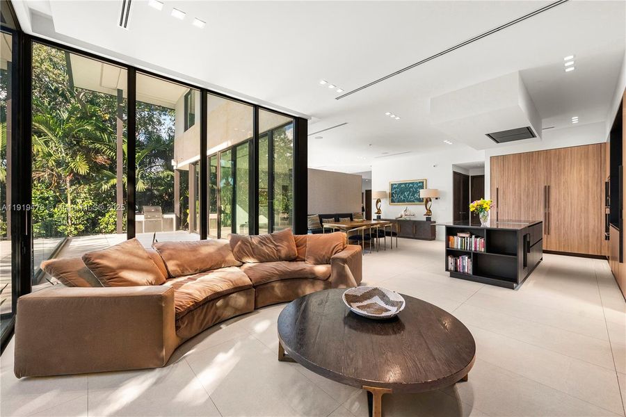 Community amenities in , Miami Shores (Image 42). Community amenities in , Miami Shores (Image 42).