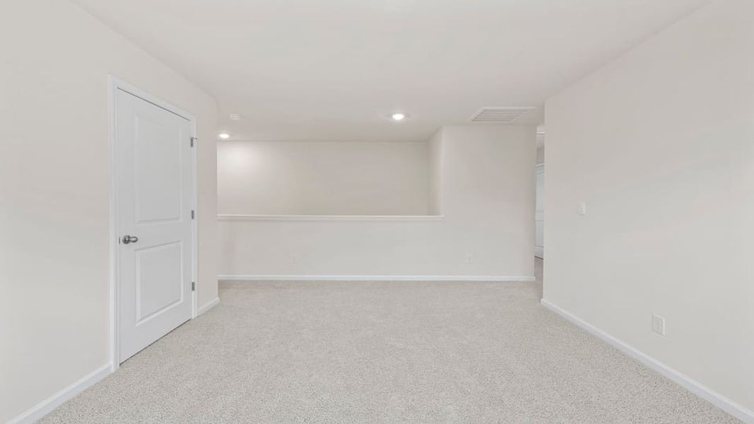 Spacious, unfurnished interior of a new home in Cedar Gap, Fountain Inn (Image 20).