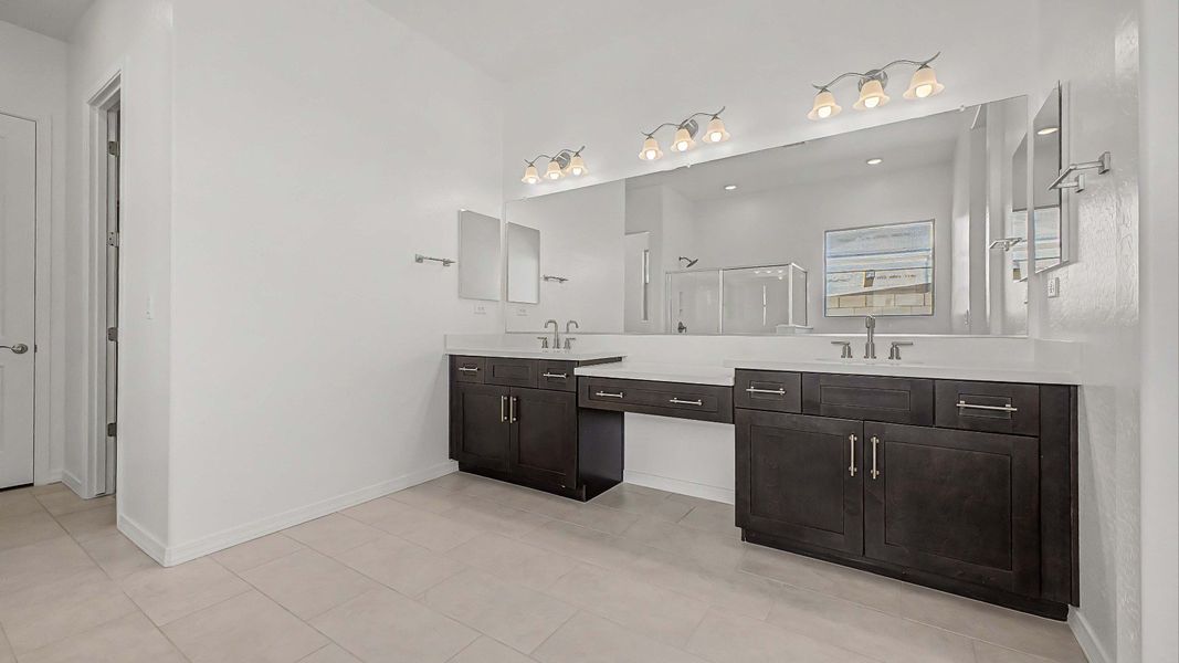 Furnished interior view inside a new home in Arroyo Seco - Hacienda, Buckeye (Image 15).