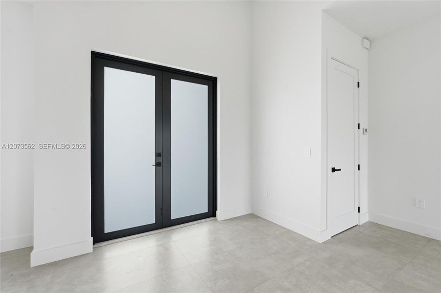 Spacious, unfurnished interior of a new home in , Cape Coral (Image 18). Spacious, unfurnished interior of a new home in , Cape Coral (Image 18).