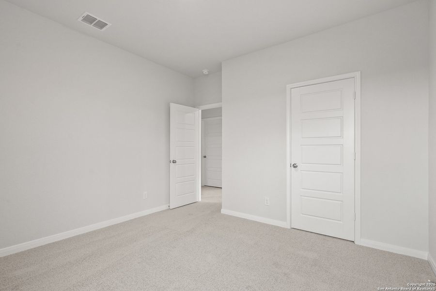 Spacious, unfurnished interior of a new home in Katzer Ranch, Converse (Image 19).