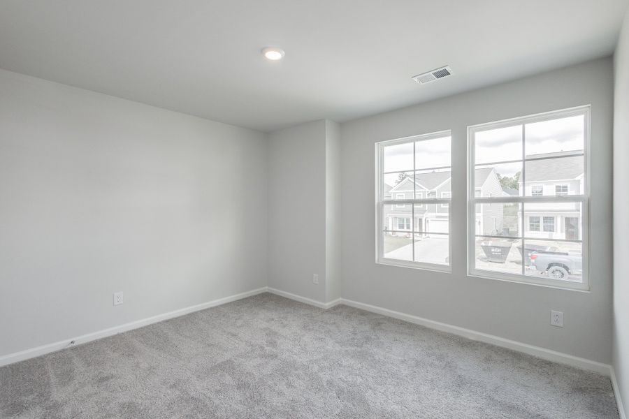 Spacious, unfurnished interior of a new home in Bluefield, Lexington (Image 30). Spacious, unfurnished interior of a new home in Bluefield, Lexington (Image 30).