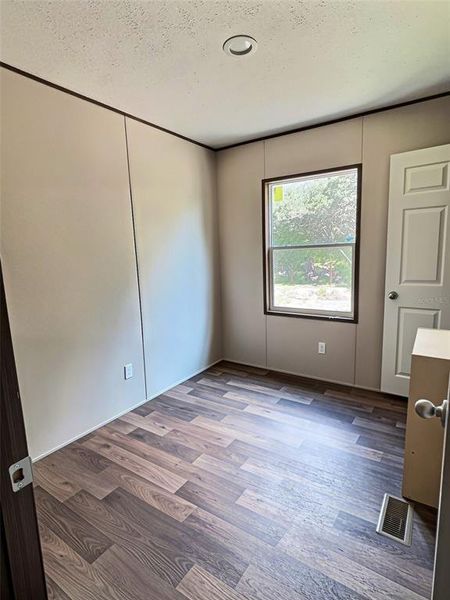 Spacious, unfurnished interior of a new home in , Hudson (Image 9).