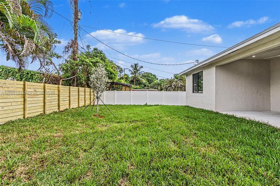 Exterior details and patio area of a home in , Oakland Park (Image 22). Exterior details and patio area of a home in , Oakland Park (Image 22).
