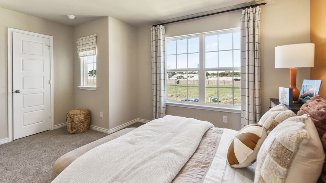 Secondary bedroom