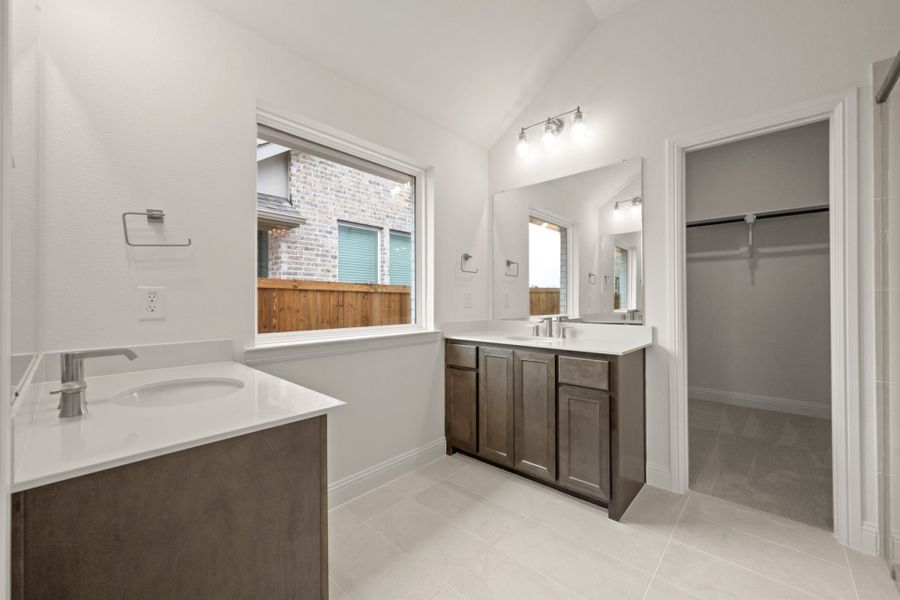 Furnished interior view inside a new home in Timberbrook, Justin (Image 9).