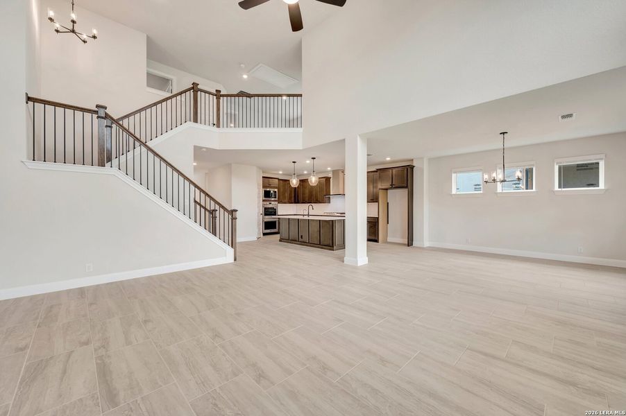 Spacious, unfurnished interior of a new home in Davis Ranch 60', San Antonio (Image 34). Spacious, unfurnished interior of a new home in Davis Ranch 60', San Antonio (Image 34).
