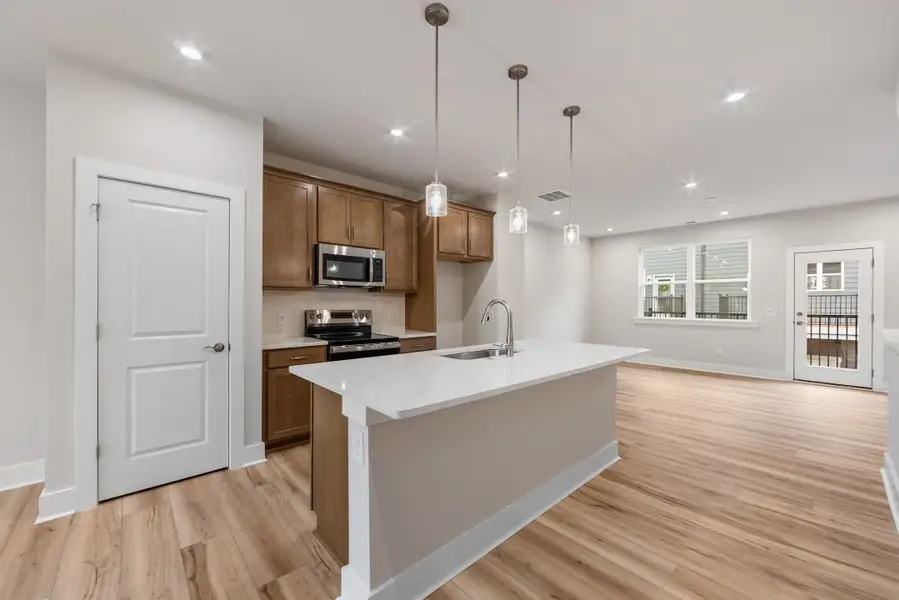Furnished interior view inside a new home in Context at Oakhurst, Charlotte (Image 5). Furnished interior view inside a new home in Context at Oakhurst, Charlotte (Image 5).