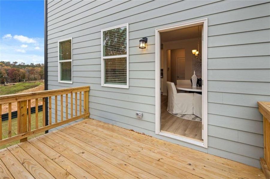 Exterior details and patio area of a home in Hillbrooke Preserve, Conyers (Image 4).