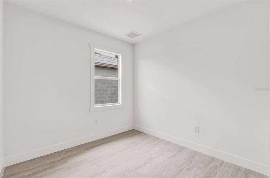 Spacious, unfurnished interior of a new home in , Punta Gorda (Image 18).