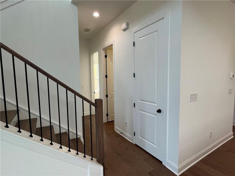 Spacious, unfurnished interior of a new home in East Harbor II at Chestatee, Dawsonville (Image 35).