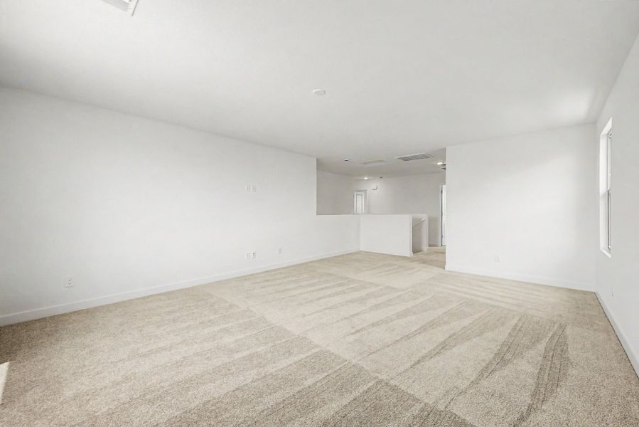 Spacious, unfurnished interior of a new home in Bentridge, Buckeye (Image 10).