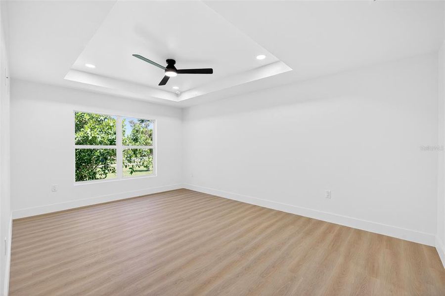 Spacious, unfurnished interior of a new home in , Punta Gorda (Image 26).