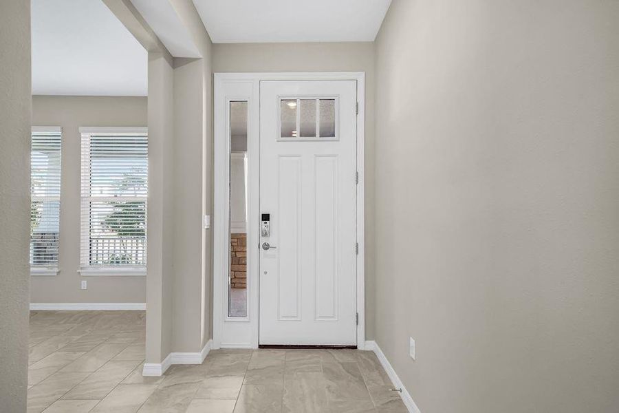 621 SE Ranch Oak Circle ~ Ready Now