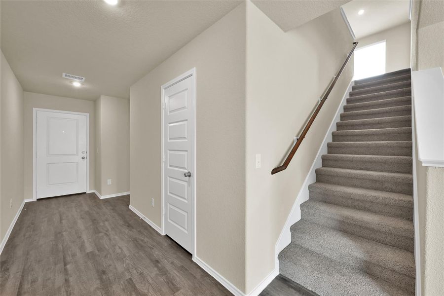 Spacious, unfurnished interior of a new home in Lakes at Black Oak, Magnolia (Image 15).