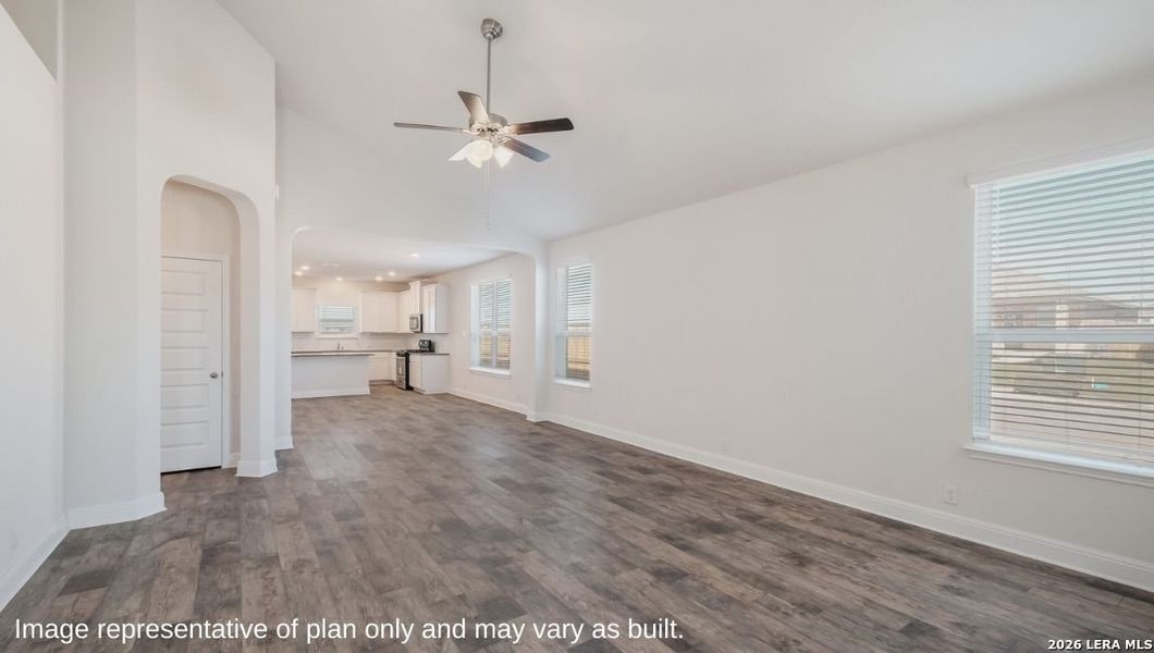 Spacious, unfurnished interior of a new home in Veranda, San Antonio (Image 20). Spacious, unfurnished interior of a new home in Veranda, San Antonio (Image 20).