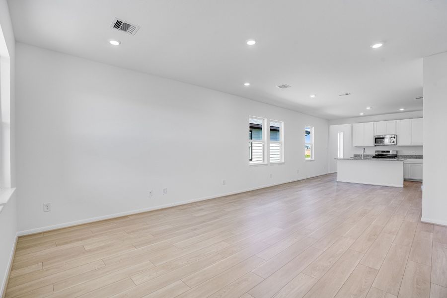 Representative unfurnished interior of a home built from the Paisley by Taylor Morrison in Hockley Meadows, Hockley (Image 14).