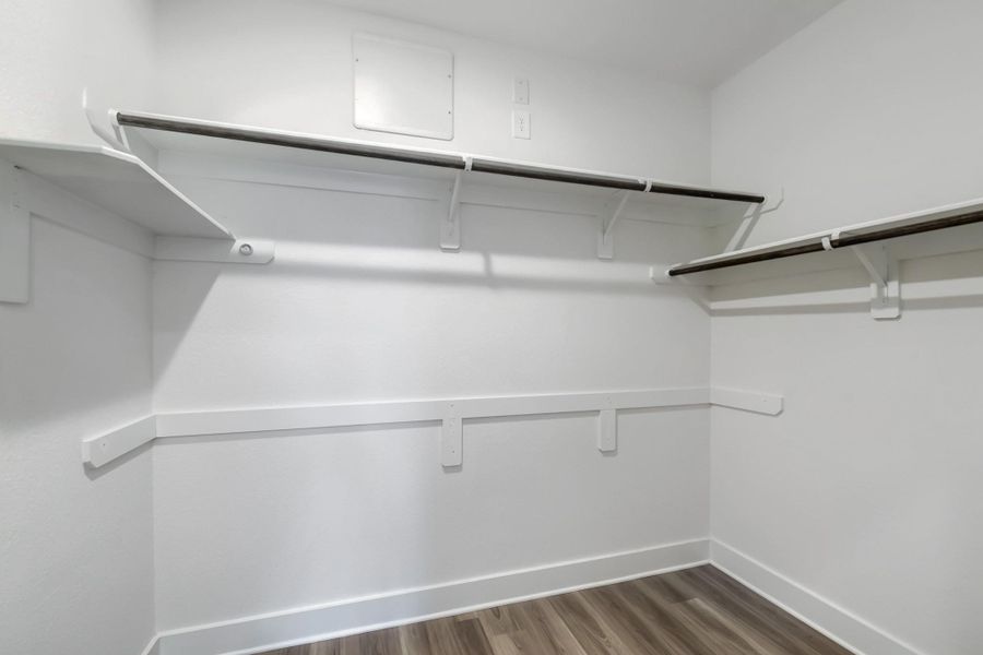 Spacious, unfurnished interior of a new home in Sorella, Tomball (Image 16). Spacious, unfurnished interior of a new home in Sorella, Tomball (Image 16).