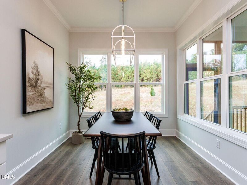 015-1280x960-breakfast-nook