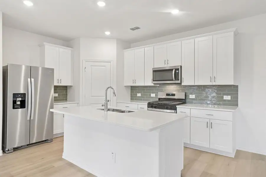 Photo is not of the actual home, but is an inspirational photo of builder’s model home and may depict options, furnishings, and/or decorator features that are not included. Photo is not of the actual home, but is an inspirational photo of builder’s model home and may depict options, furnishings, and/or decorator features that are not included.