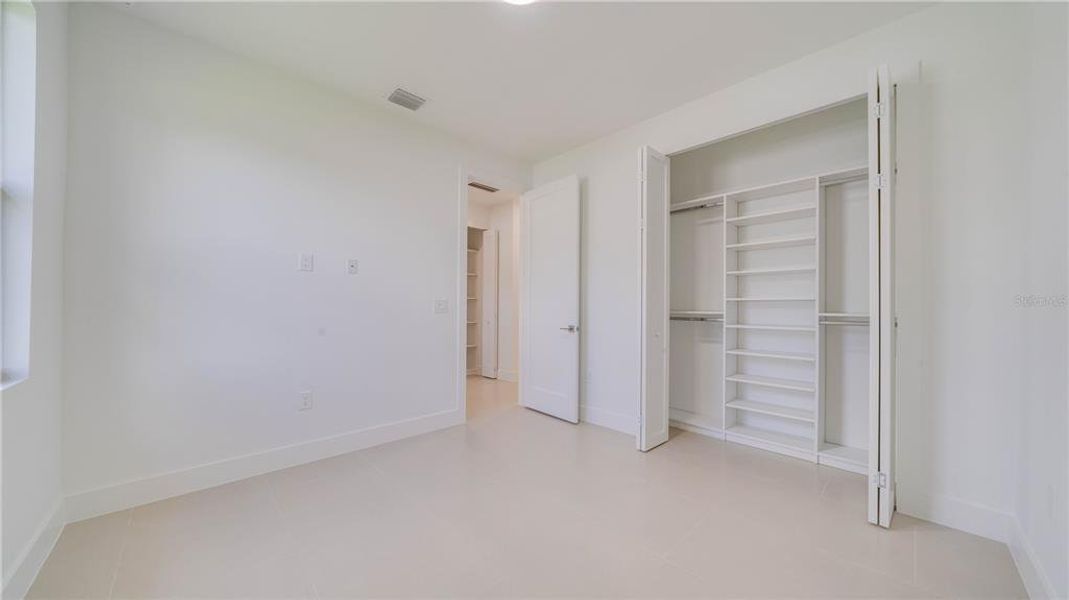 Spacious, unfurnished interior of a new home in , Lehigh Acres (Image 43).