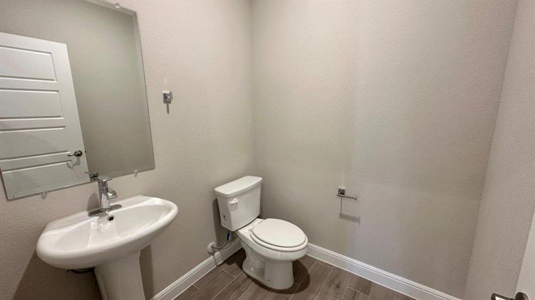 Furnished interior view inside a new home in Rock Creek West, Fort Worth (Image 10). Furnished interior view inside a new home in Rock Creek West, Fort Worth (Image 10).