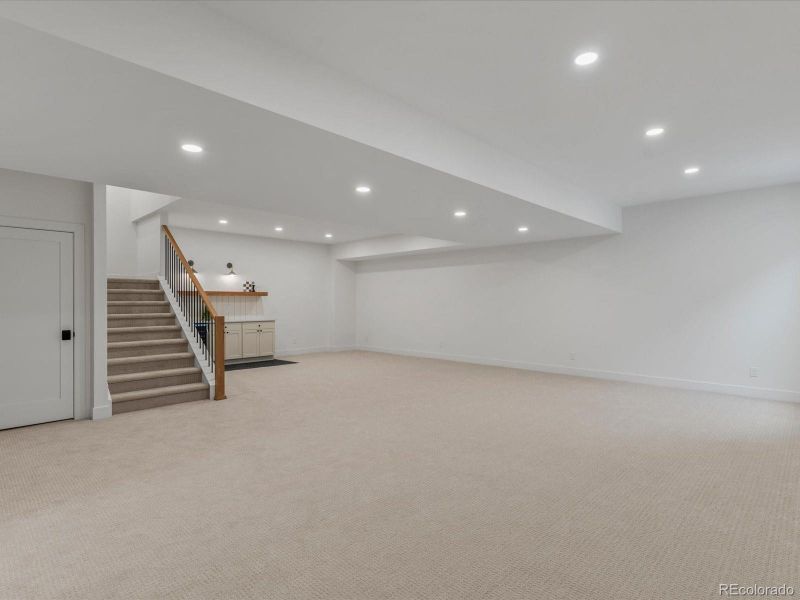 Spacious, unfurnished interior of a new home in , Denver (Image 20).