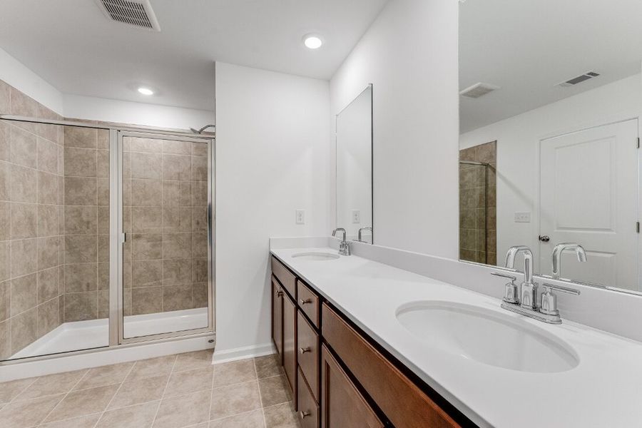 Furnished interior view inside a new home in Auburn Glen, Dacula (Image 3). Furnished interior view inside a new home in Auburn Glen, Dacula (Image 3).
