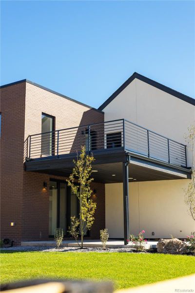 Image 33 of a home in .