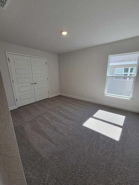 Spacious, unfurnished interior of a new home in Marion Oaks, Ocala (Image 17).
