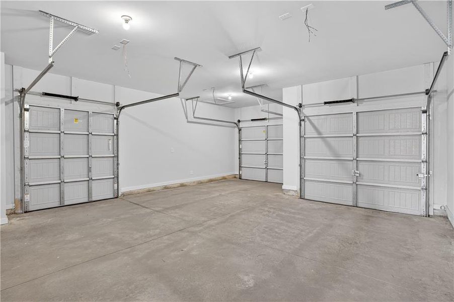 Spacious, unfurnished interior of a new home in , Villa Rica (Image 31).