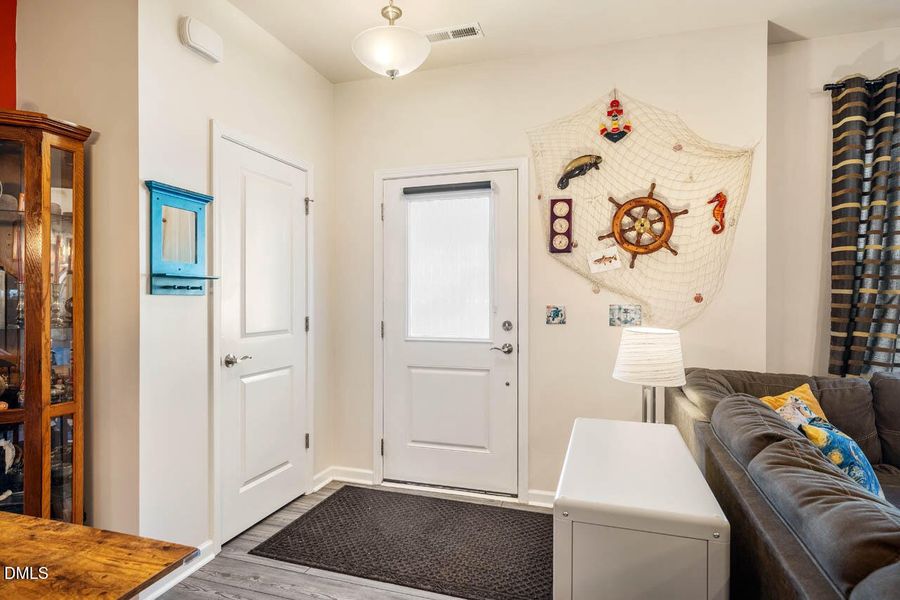 209ParkerStationAve-023