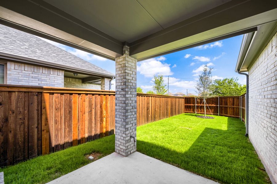 1636 Corrnwall - Patio 1636 Corrnwall - Patio