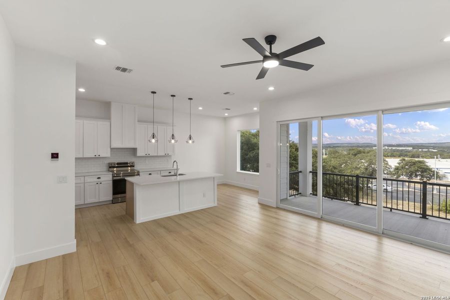 Image 43 of a home in .