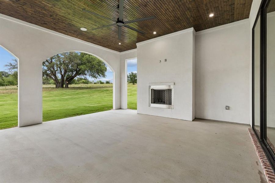 Exterior details and patio area of a home in , Weatherford (Image 3). Exterior details and patio area of a home in , Weatherford (Image 3).