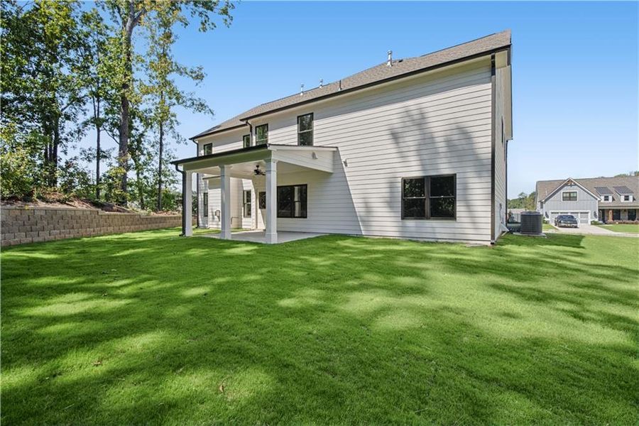 Exterior details and patio area of a home in Springside Reserve, Powder Springs (Image 18).