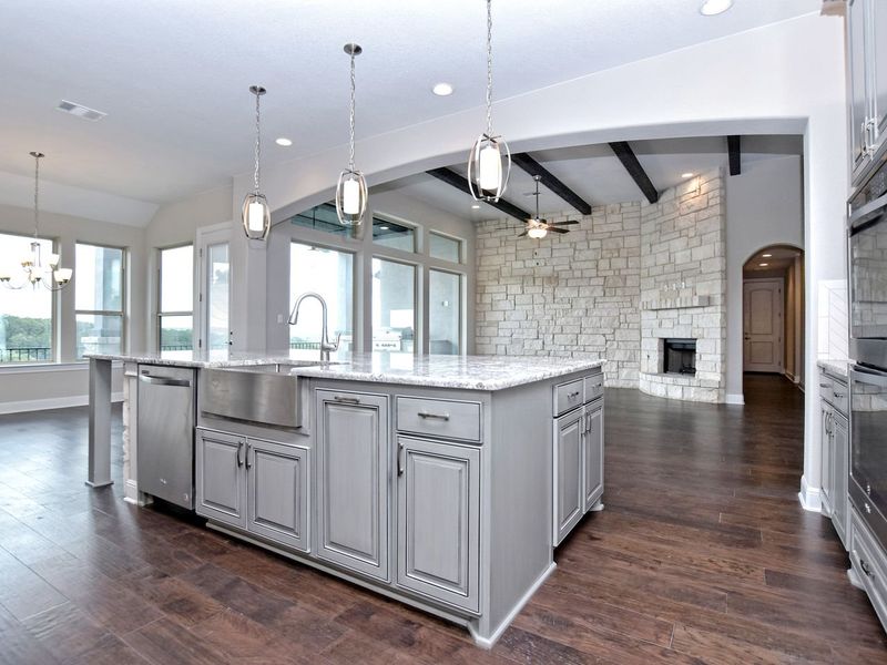 Representative furnished interior of a home built from the Coronado I by Giddens Homes in Clearwater Ranch, Liberty Hill (Image 14).