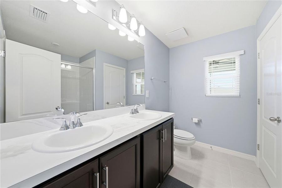 Furnished interior view inside a new home in Magnolia Creek, Riverview (Image 9). Furnished interior view inside a new home in Magnolia Creek, Riverview (Image 9).