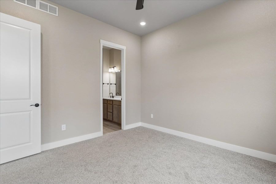 Spacious, unfurnished interior of a new home in Aspen Meadows-4, Colorado Springs (Image 22). Spacious, unfurnished interior of a new home in Aspen Meadows-4, Colorado Springs (Image 22).