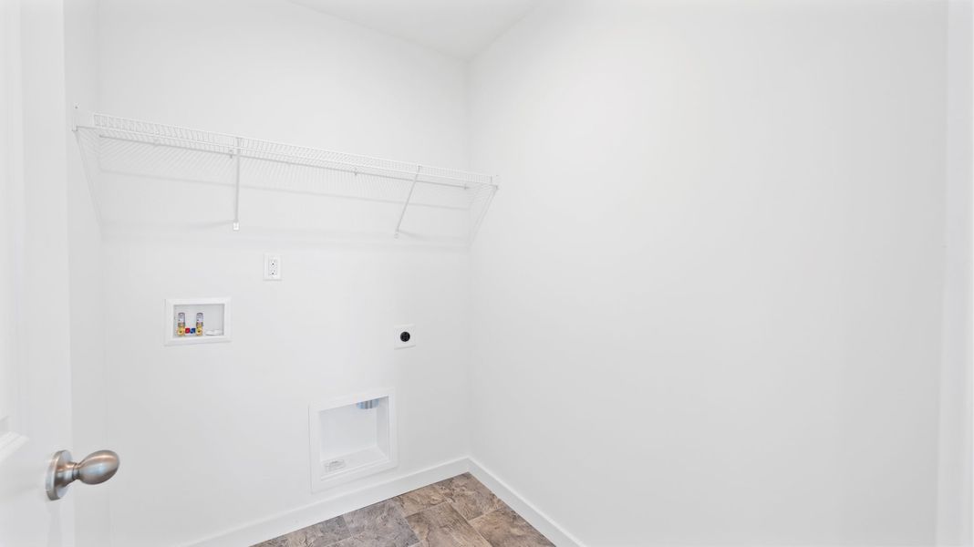 Spacious, unfurnished interior of a new home in Timber Creek, Rossville (Image 21). Spacious, unfurnished interior of a new home in Timber Creek, Rossville (Image 21).