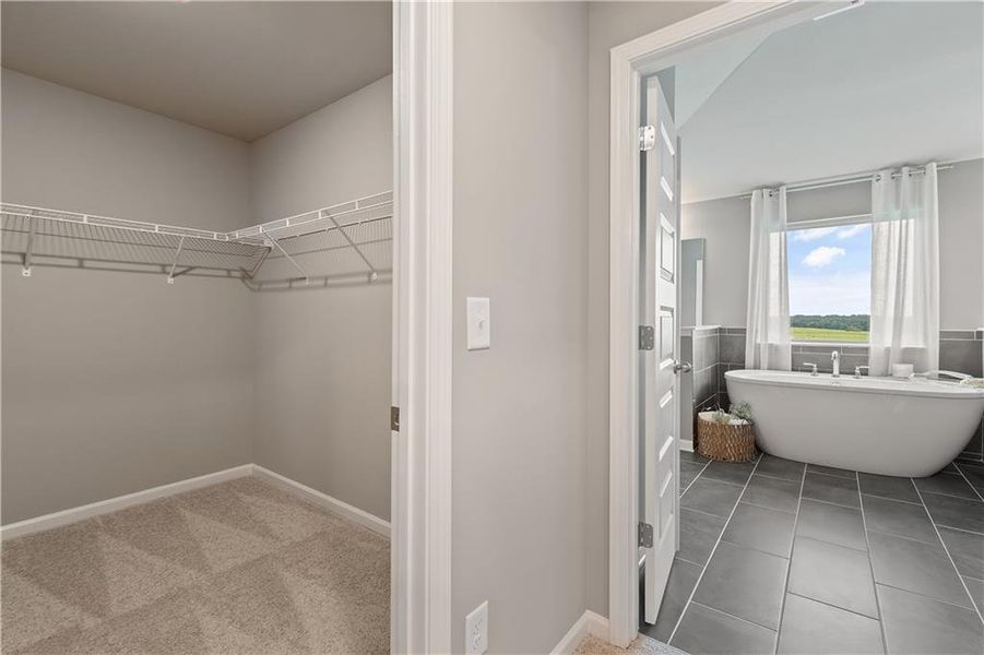 Spacious, unfurnished interior of a new home in Northcroft, Loganville (Image 20).