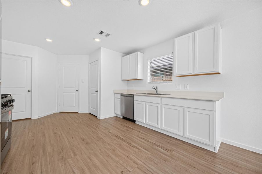 lots of cabinets and counter space in the kitchen. lots of cabinets and counter space in the kitchen.