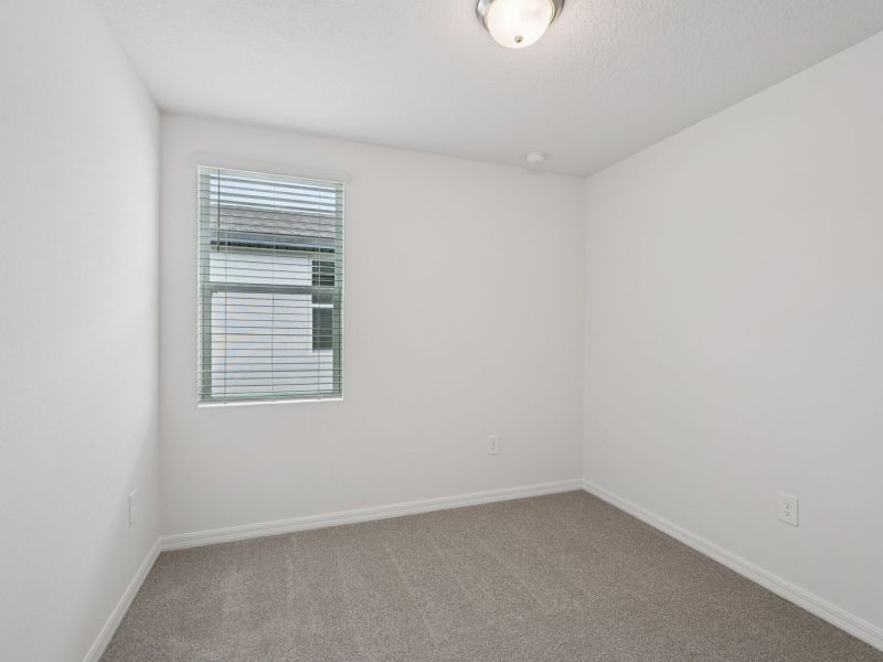 Spacious, unfurnished interior of a new home in Villamar - Classic Series, Winter Haven (Image 10).