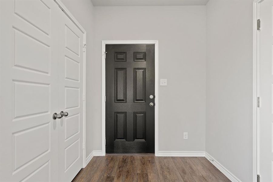 Spacious, unfurnished interior of a new home in Rocky Creek Crossing, Fort Worth (Image 9). Spacious, unfurnished interior of a new home in Rocky Creek Crossing, Fort Worth (Image 9).