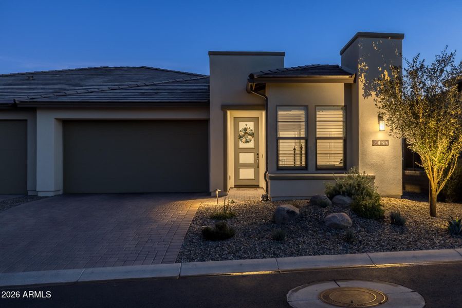 4) FRONT OF HOME 4) FRONT OF HOME