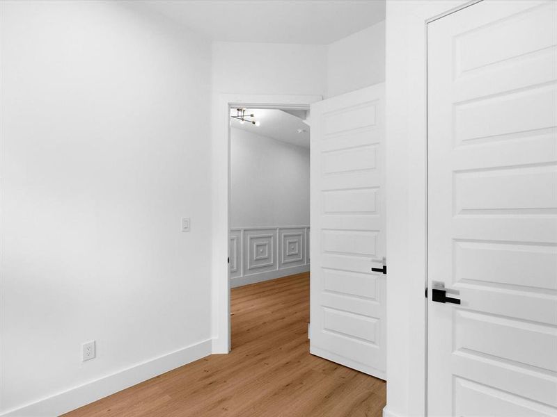 Spacious, unfurnished interior of a new home in , Dallas (Image 26).