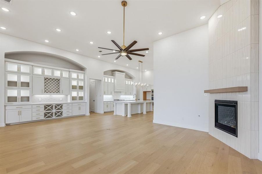 Spacious, unfurnished interior of a new home in Saddle Star Estates, Rockwall (Image 12). Spacious, unfurnished interior of a new home in Saddle Star Estates, Rockwall (Image 12).