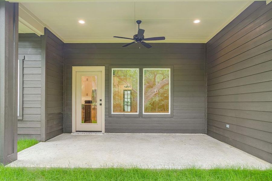 Exterior details and patio area of a home in , Fort Worth (Image 4). Exterior details and patio area of a home in , Fort Worth (Image 4).